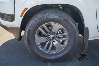 2025 Nissan Frontier SV