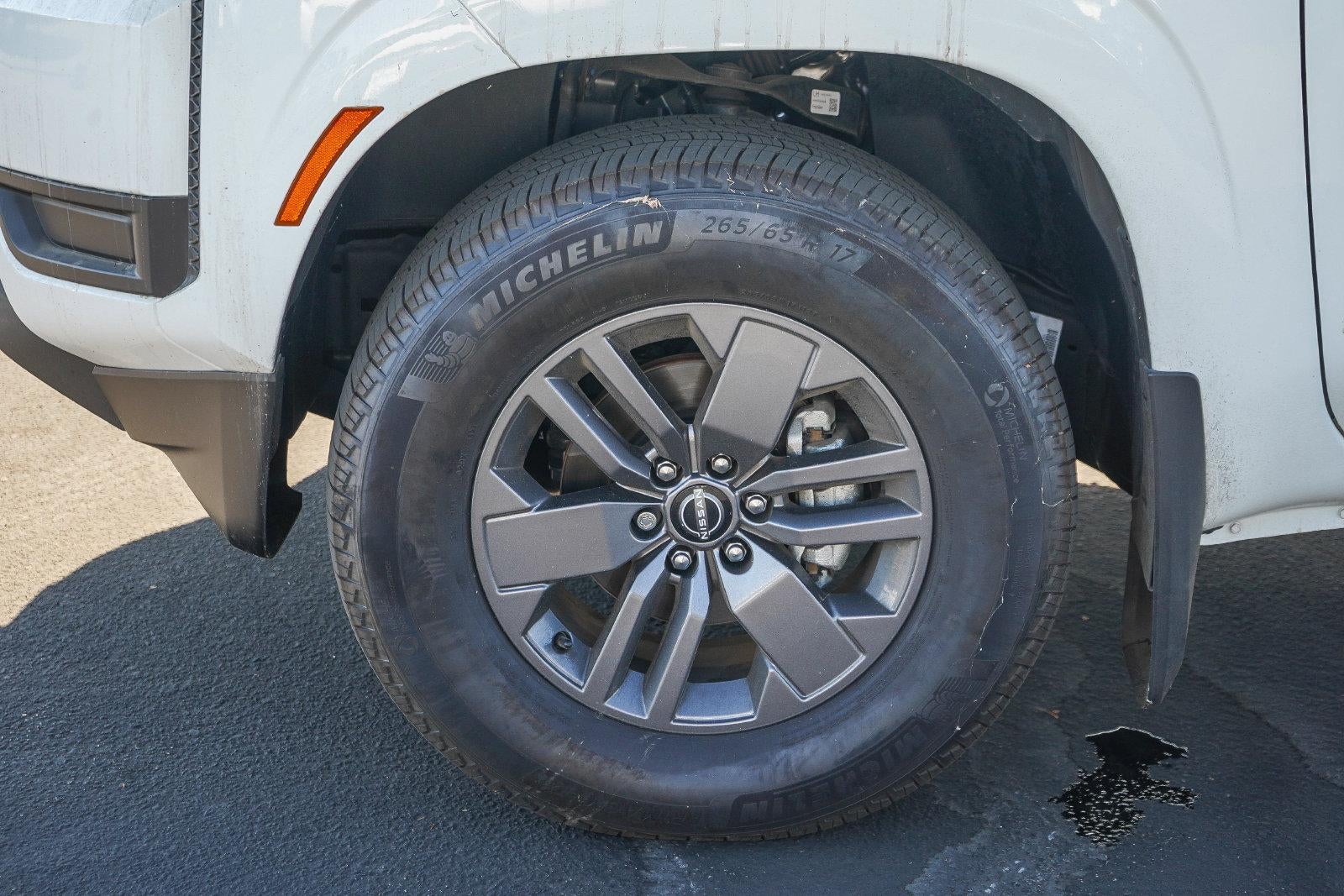 2025 Nissan Frontier SV