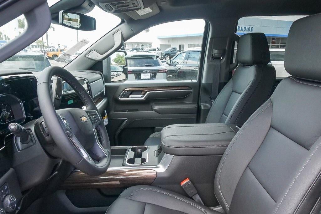 2025 Chevrolet Silverado 2500 HD Crew Cab Standard Box 4-Wheel Drive LT