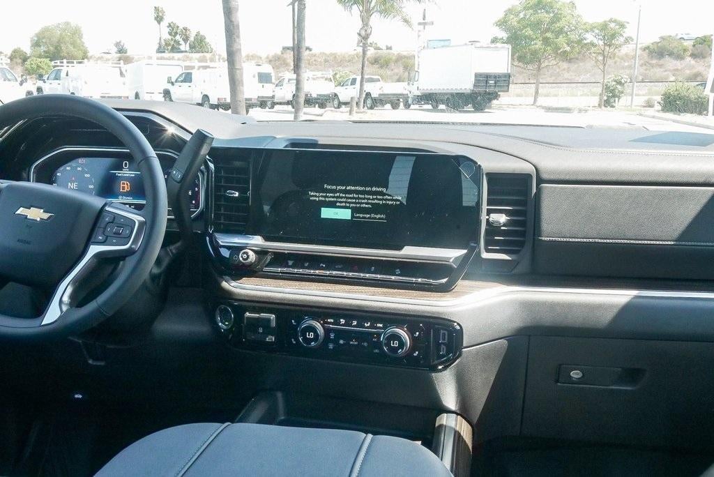 2025 Chevrolet Silverado 2500 HD Crew Cab Standard Box 4-Wheel Drive LT