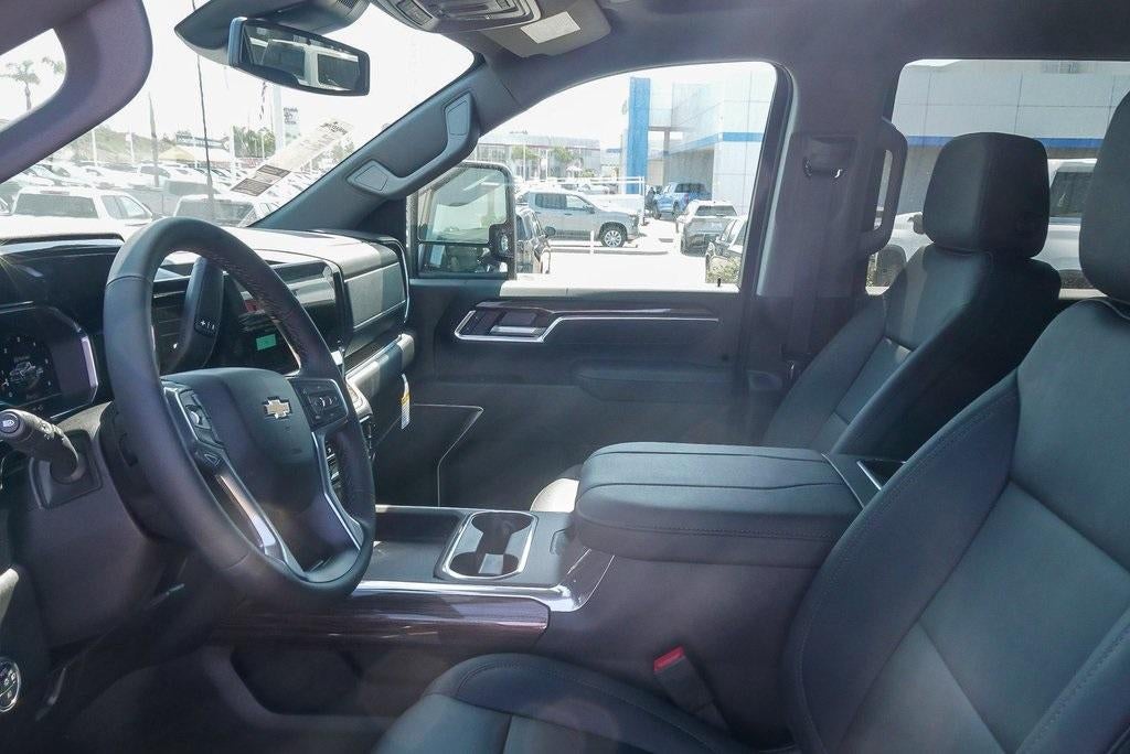 2025 Chevrolet Silverado 2500 HD Crew Cab Standard Box 4-Wheel Drive LT