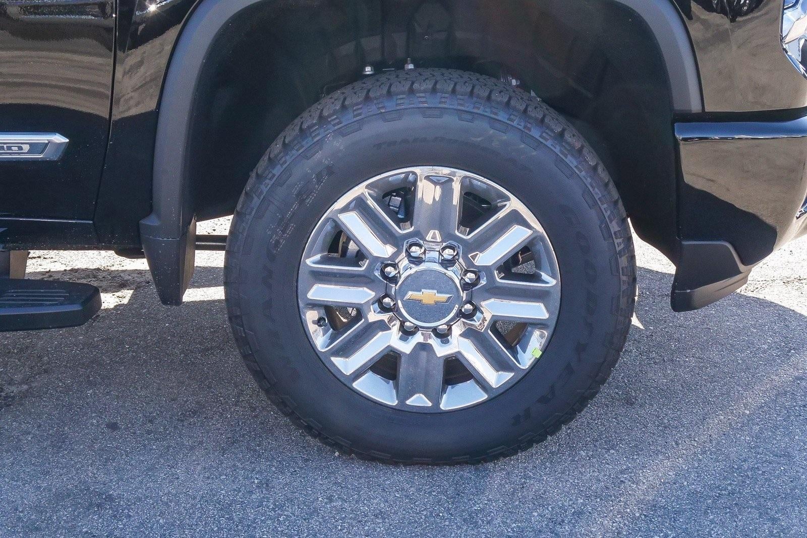 2026 Chevrolet Silverado 2500 HD Crew Cab Standard Box 4-Wheel Drive High Country