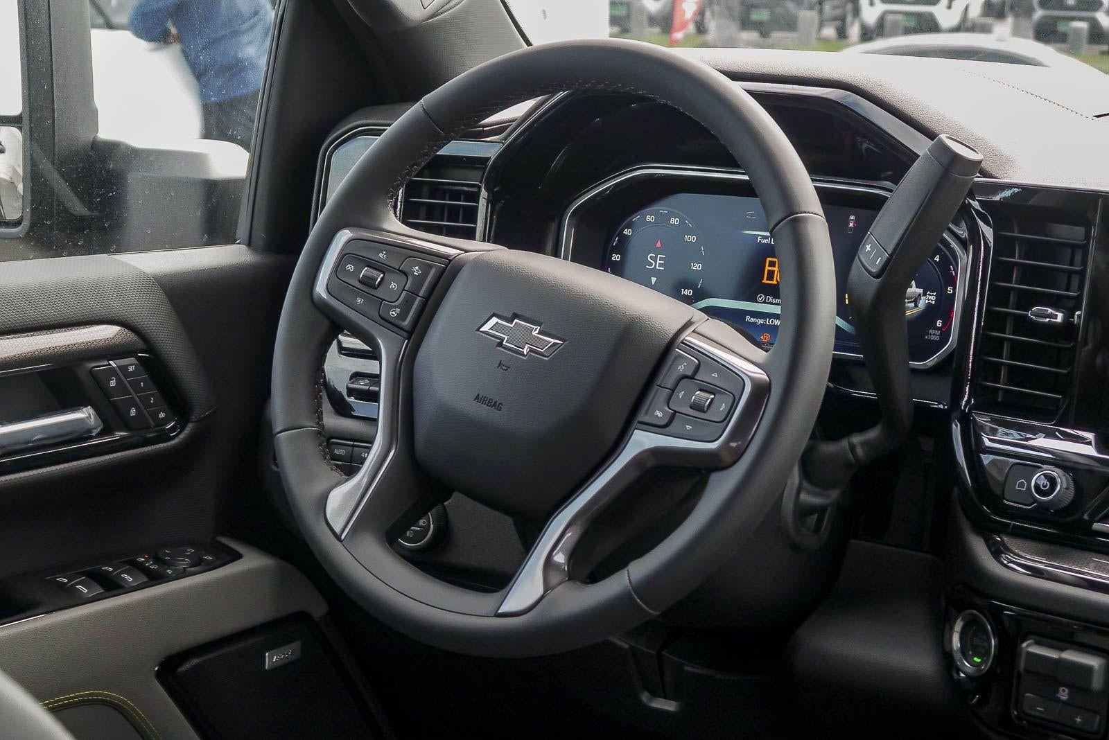 2026 Chevrolet Silverado 2500 HD Crew Cab Standard Box 4-Wheel Drive ZR2