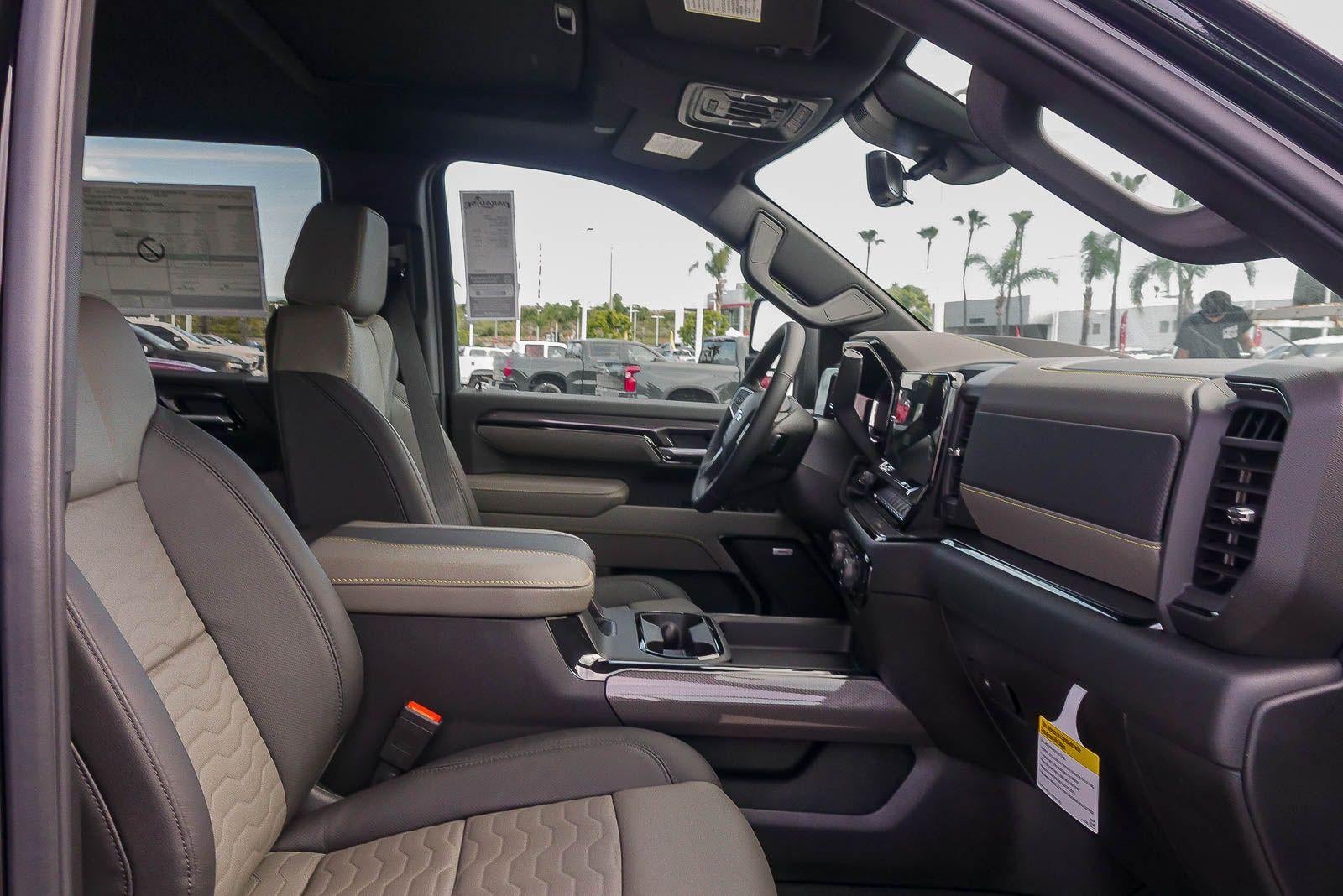 2026 Chevrolet Silverado 2500 HD Crew Cab Standard Box 4-Wheel Drive ZR2