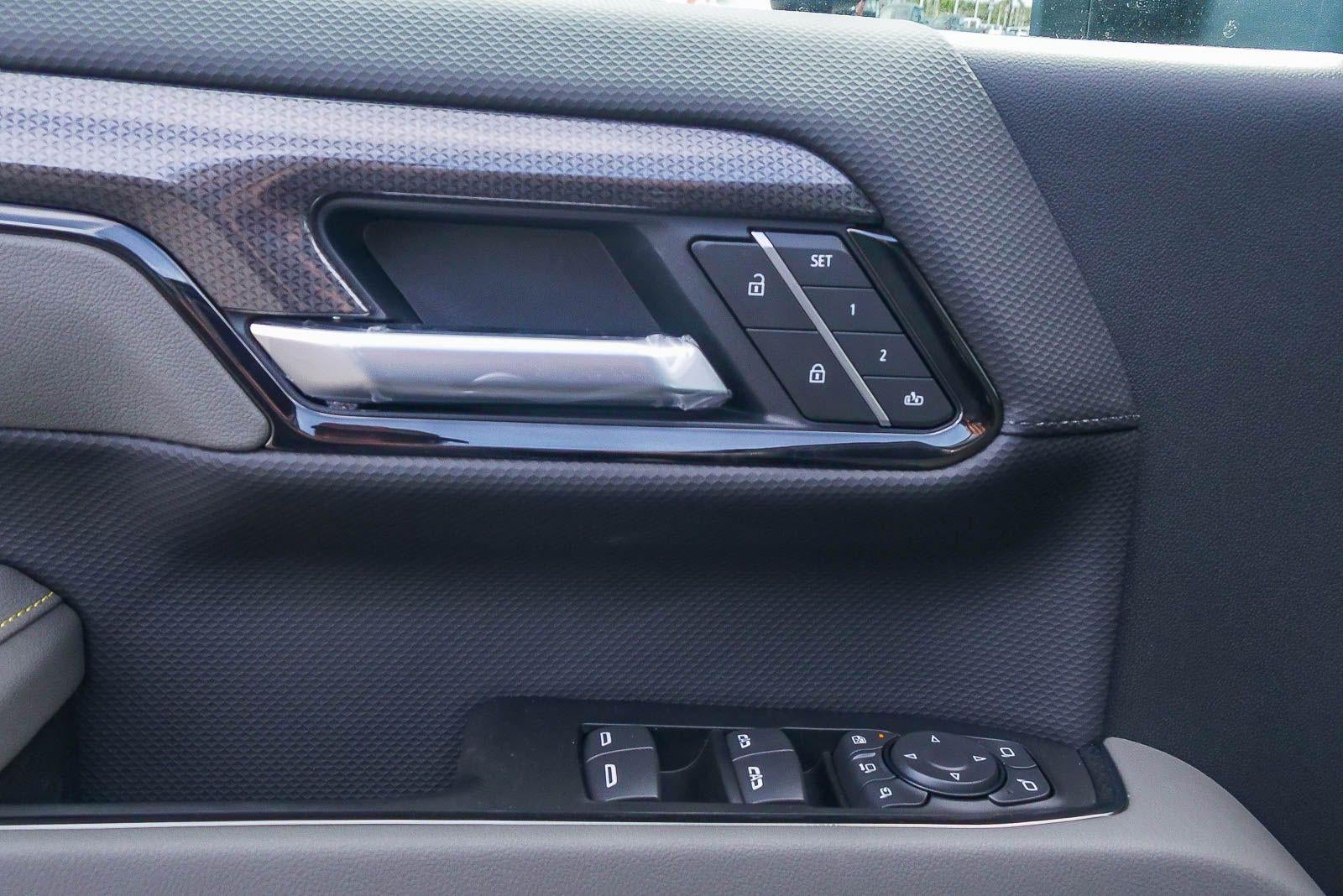 2026 Chevrolet Silverado 2500 HD Crew Cab Standard Box 4-Wheel Drive ZR2