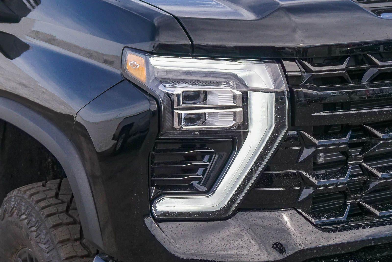 2026 Chevrolet Silverado 2500 HD Crew Cab Standard Box 4-Wheel Drive ZR2