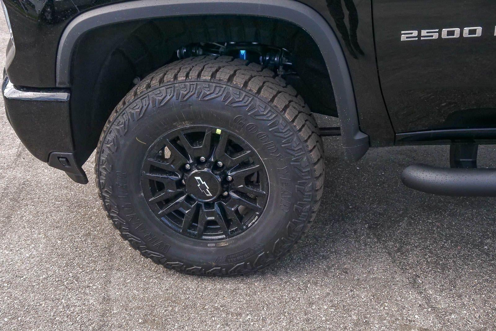 2026 Chevrolet Silverado 2500 HD Crew Cab Standard Box 4-Wheel Drive ZR2