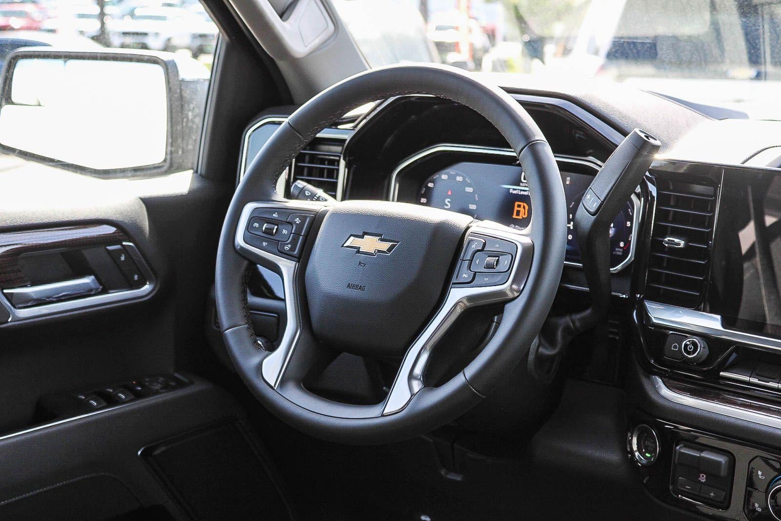 2026 Chevrolet Silverado 1500 Crew Cab Short Box 2-Wheel Drive LT