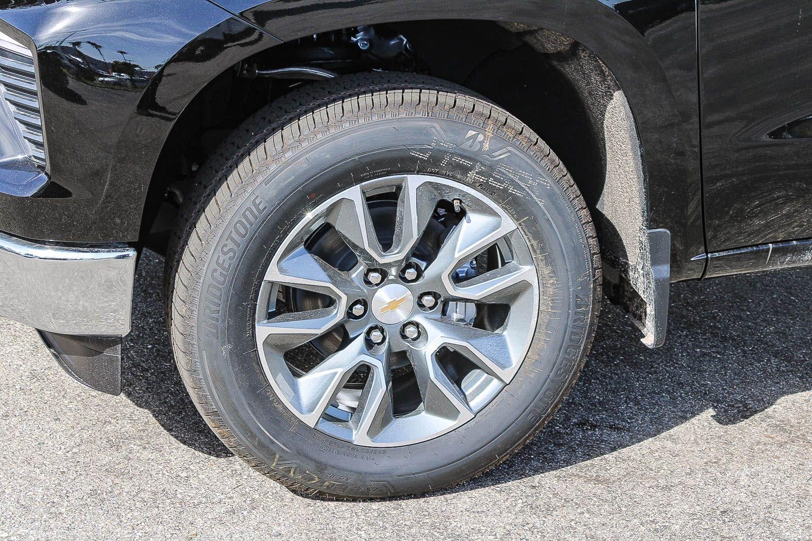 2026 Chevrolet Silverado 1500 Crew Cab Short Box 2-Wheel Drive LT