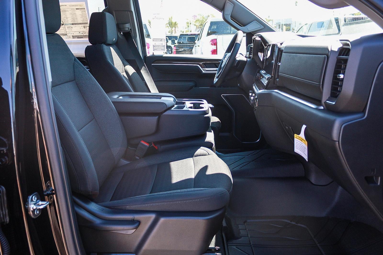 2026 Chevrolet Silverado 1500 Crew Cab Short Box 2-Wheel Drive LT