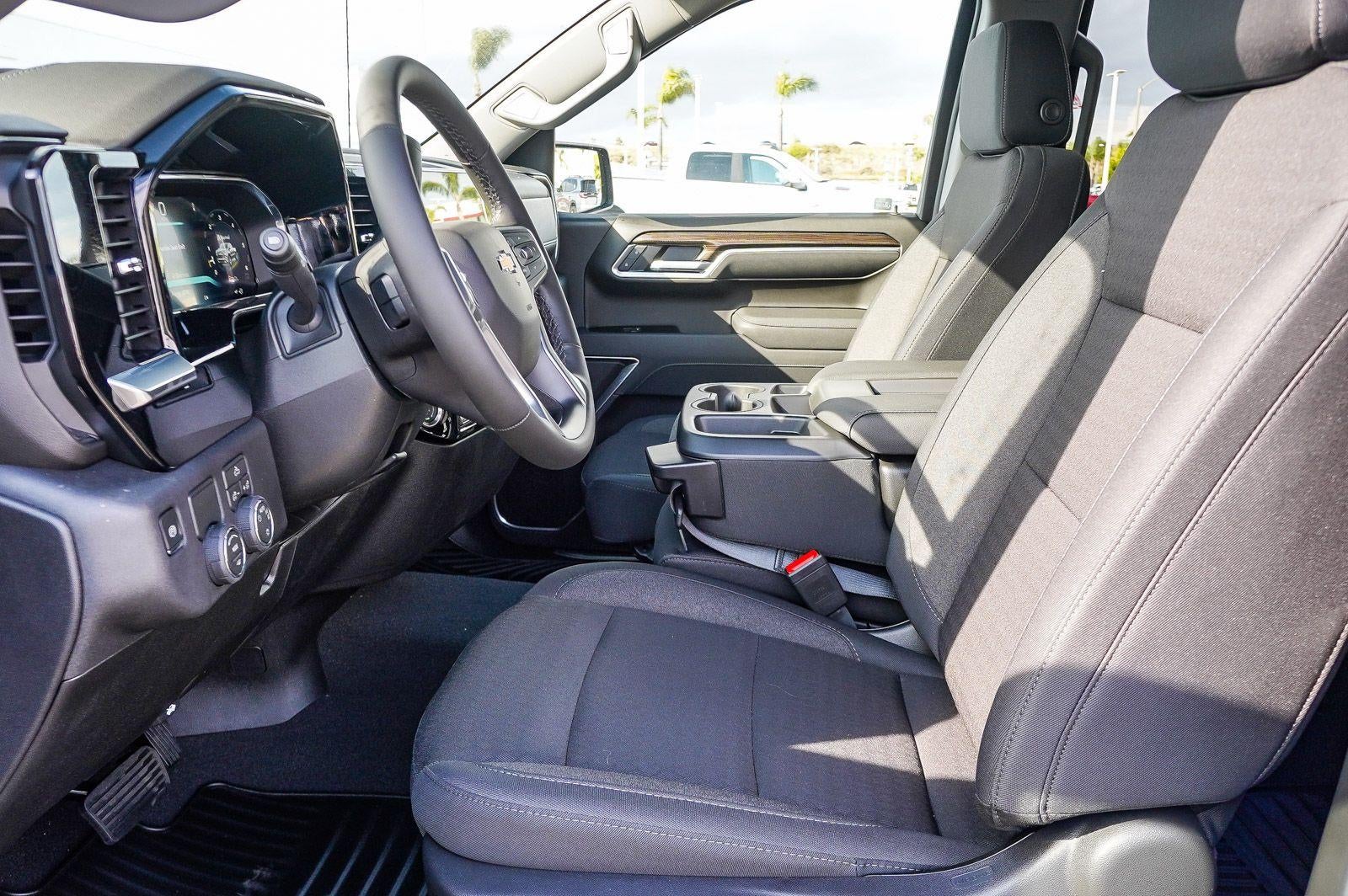 2026 Chevrolet Silverado 1500 Crew Cab Short Box 2-Wheel Drive LT