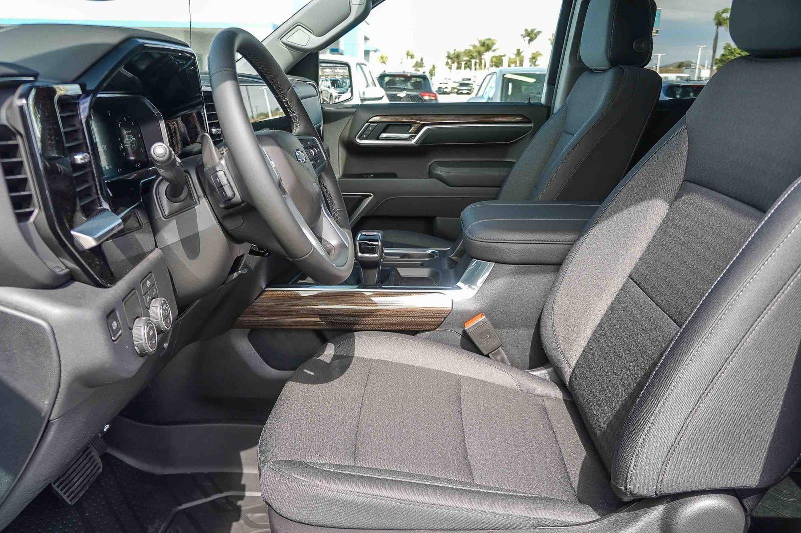 2026 Chevrolet Silverado 1500 Crew Cab Short Box 2-Wheel Drive RST
