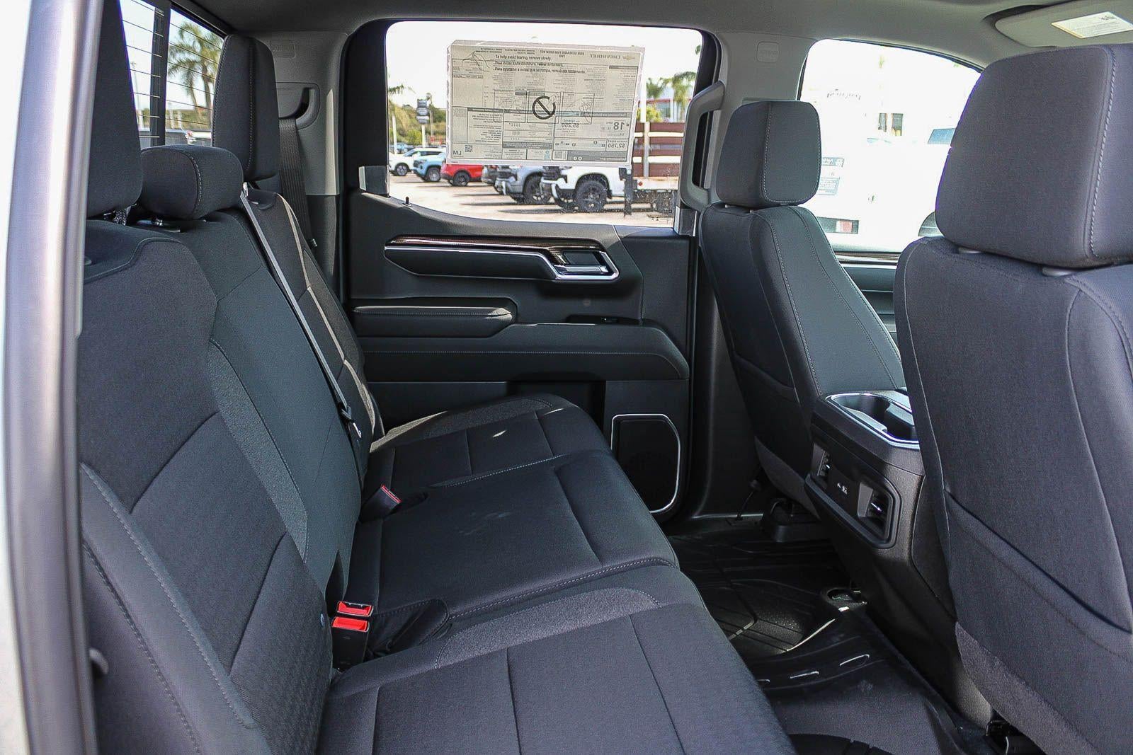 2026 Chevrolet Silverado 1500 Crew Cab Short Box 2-Wheel Drive RST