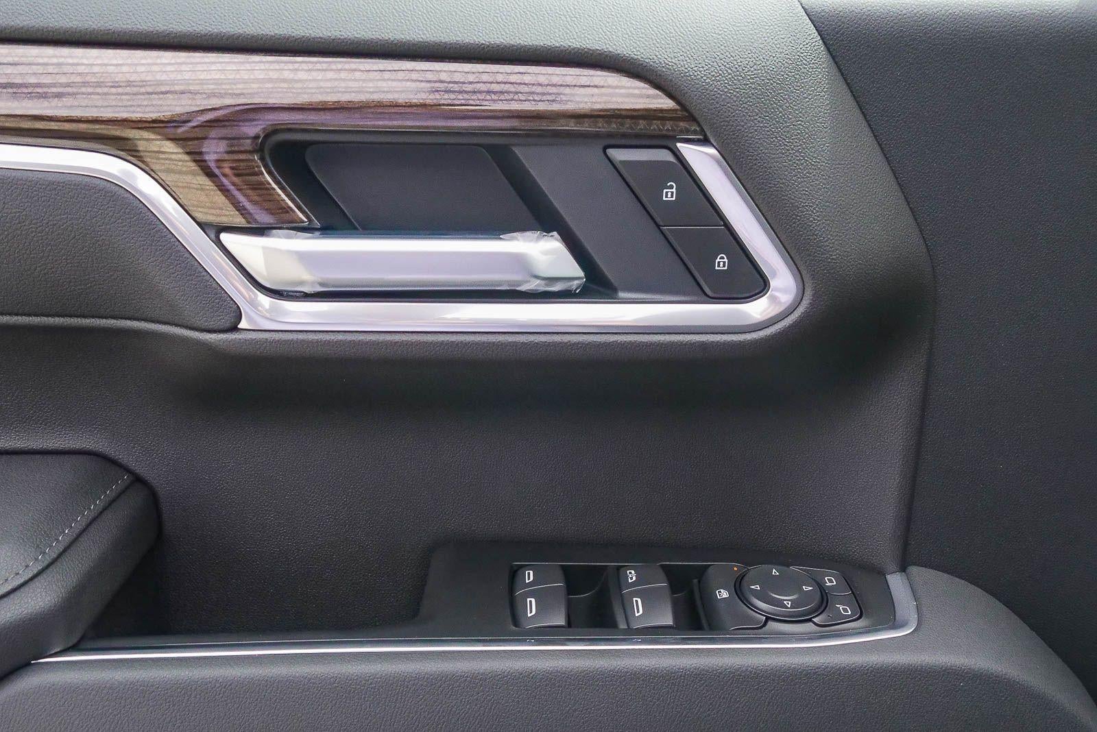 2026 Chevrolet Silverado 1500 Crew Cab Short Box 4-Wheel Drive LT 1LT