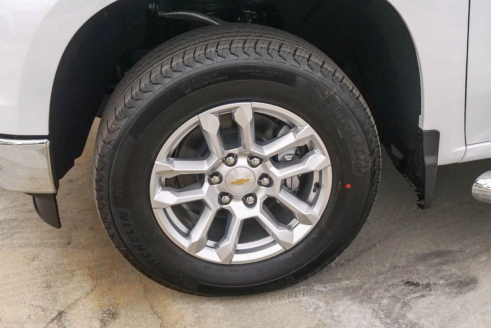 2026 Chevrolet Silverado 1500 Crew Cab Short Box 4-Wheel Drive LT 1LT