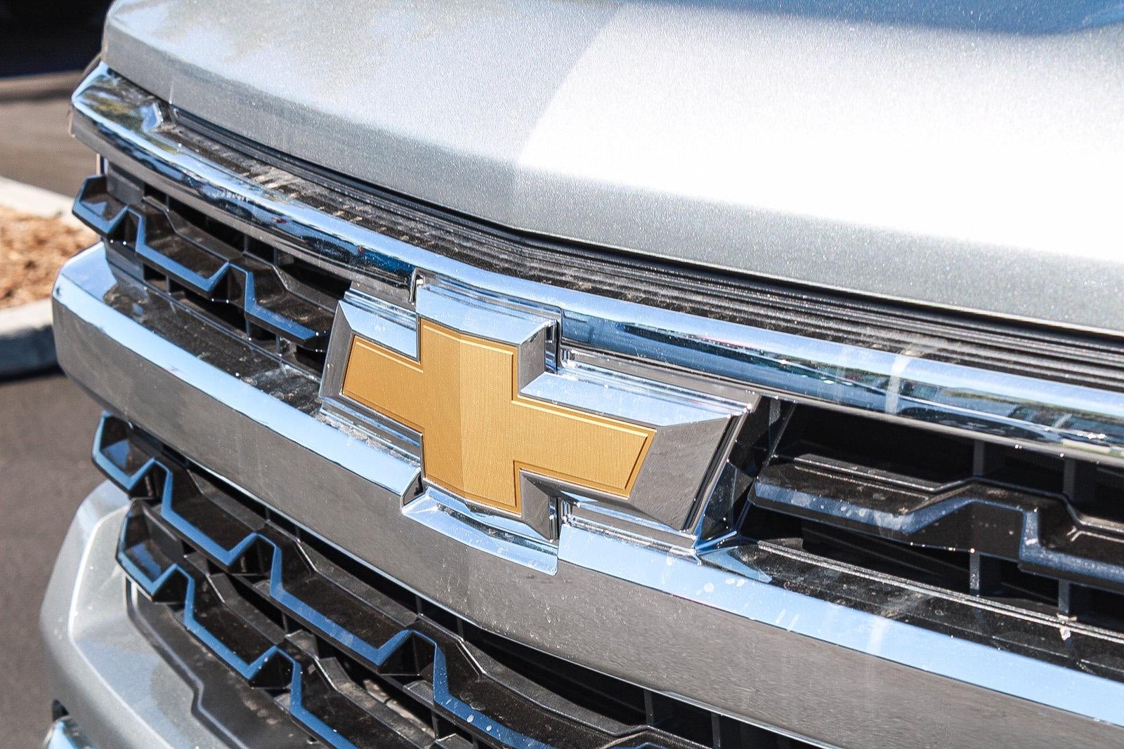 2026 Chevrolet Silverado 1500 Crew Cab Short Box 4-Wheel Drive LT 1LT