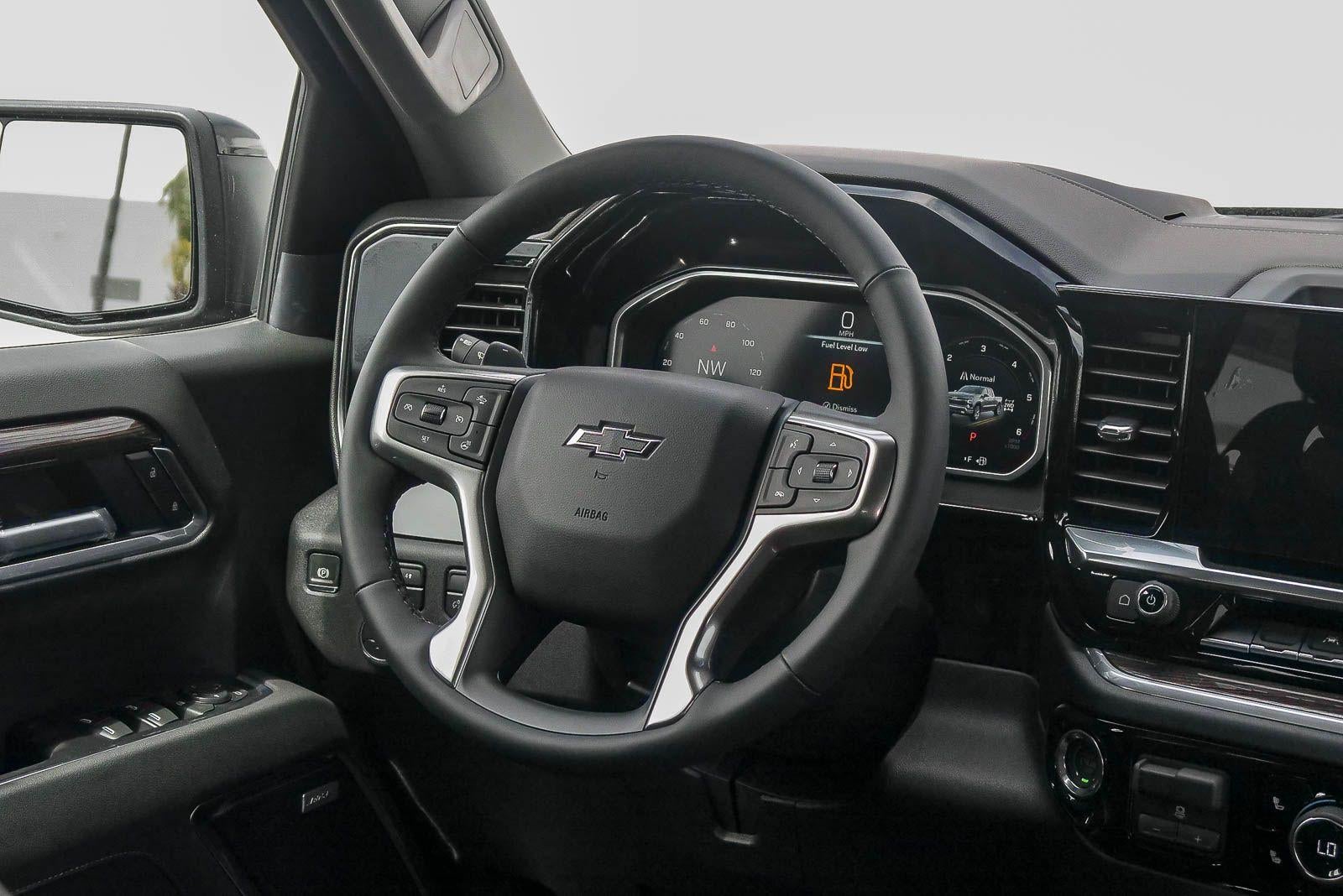 2026 Chevrolet Silverado 1500 Crew Cab Short Box 4-Wheel Drive RST