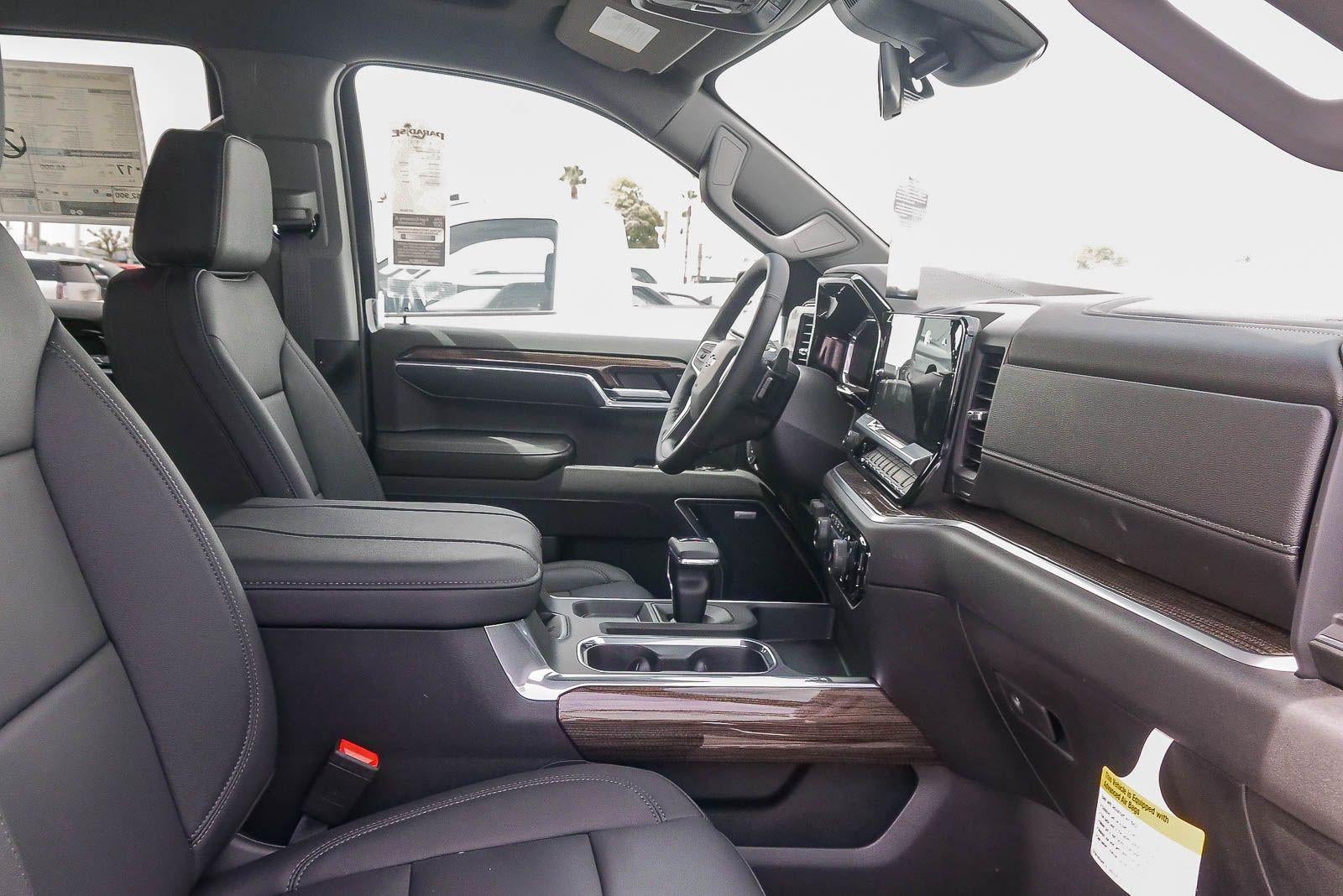2026 Chevrolet Silverado 1500 Crew Cab Short Box 4-Wheel Drive RST