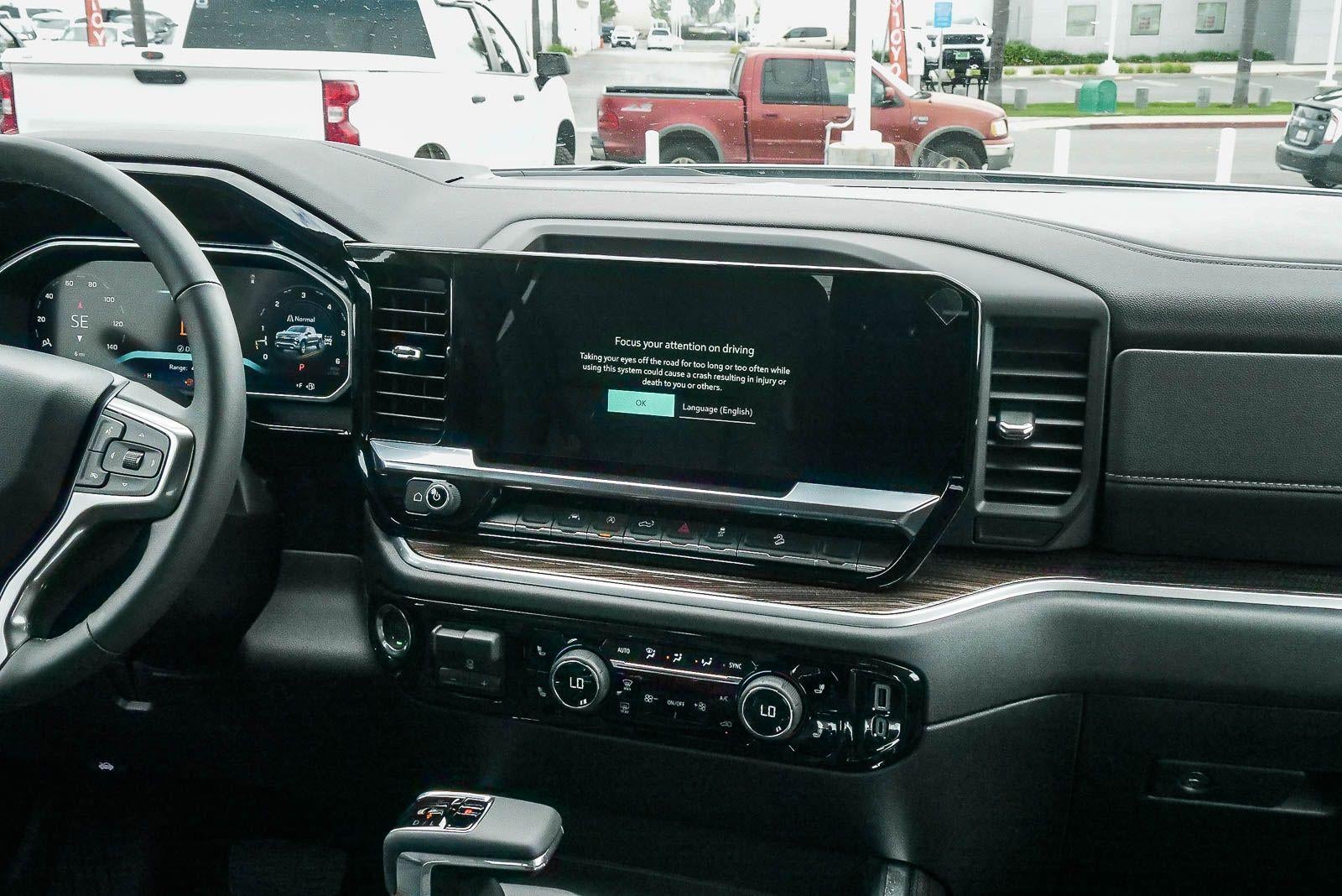 2026 Chevrolet Silverado 1500 Crew Cab Short Box 4-Wheel Drive RST