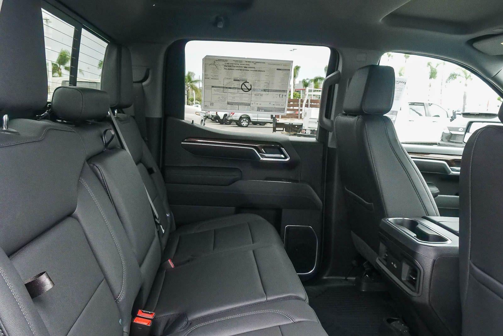 2026 Chevrolet Silverado 1500 Crew Cab Short Box 4-Wheel Drive RST