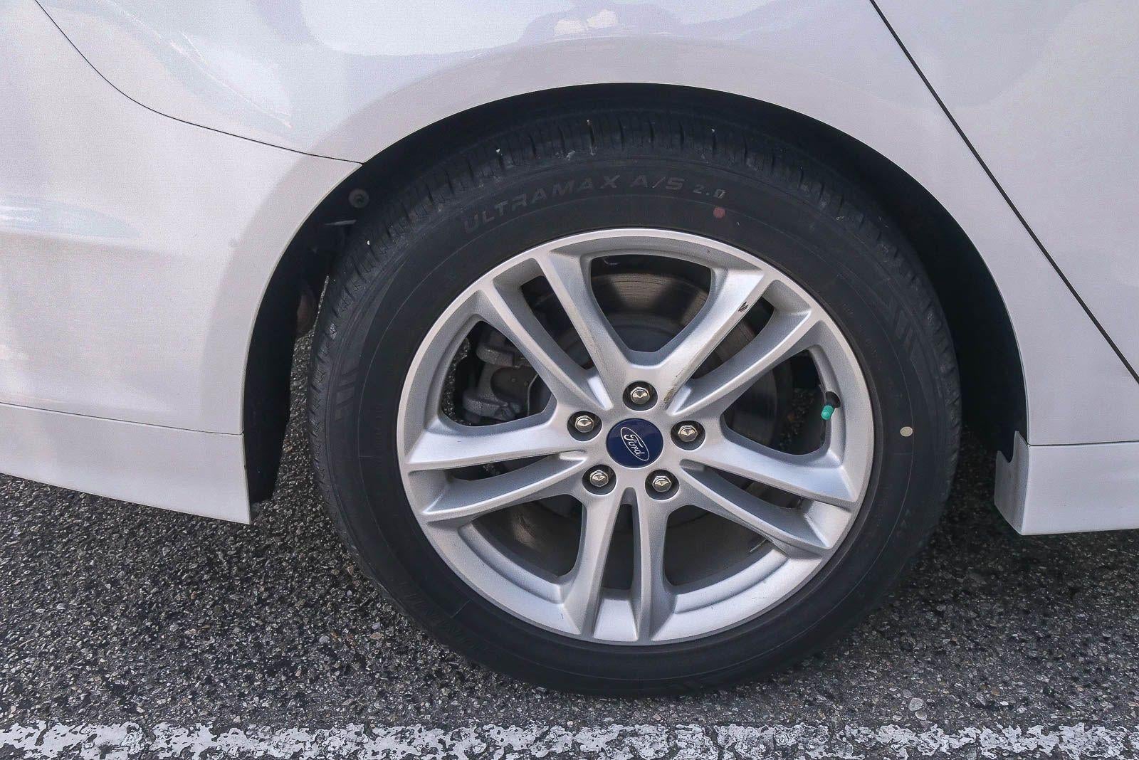 2018 Ford Fusion Hybrid Base