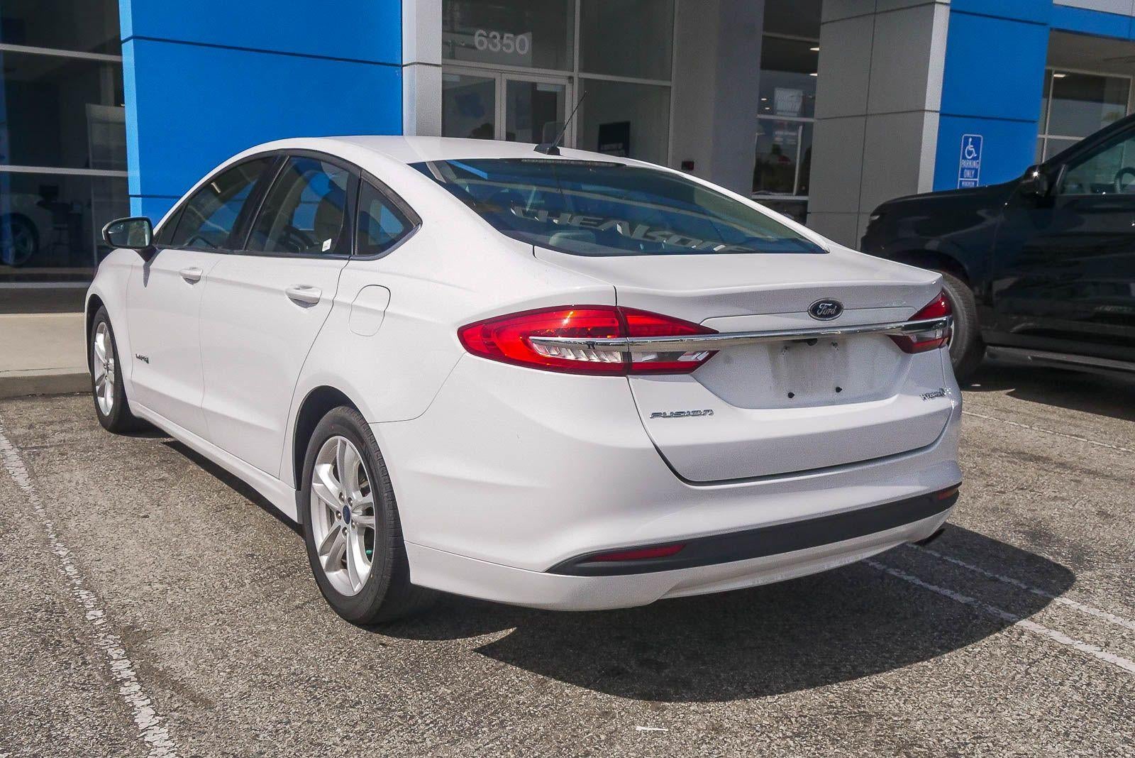 2018 Ford Fusion Hybrid Base