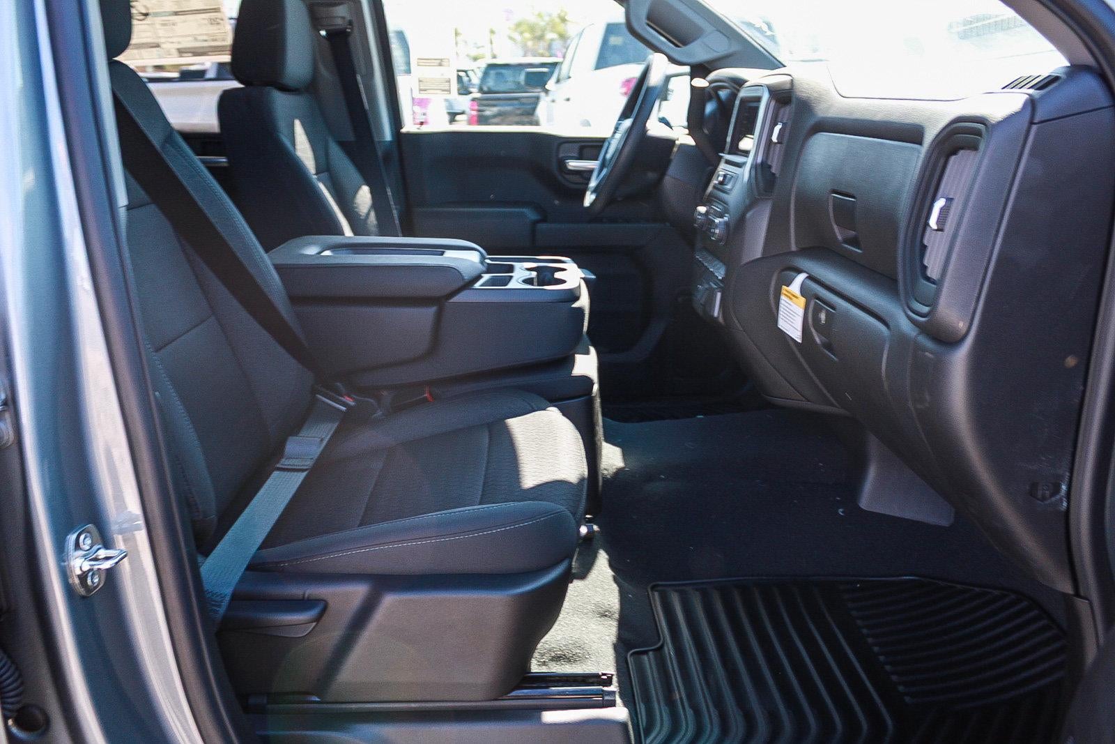 2026 Chevrolet Silverado 1500 Crew Cab Short Box 2-Wheel Drive Custom