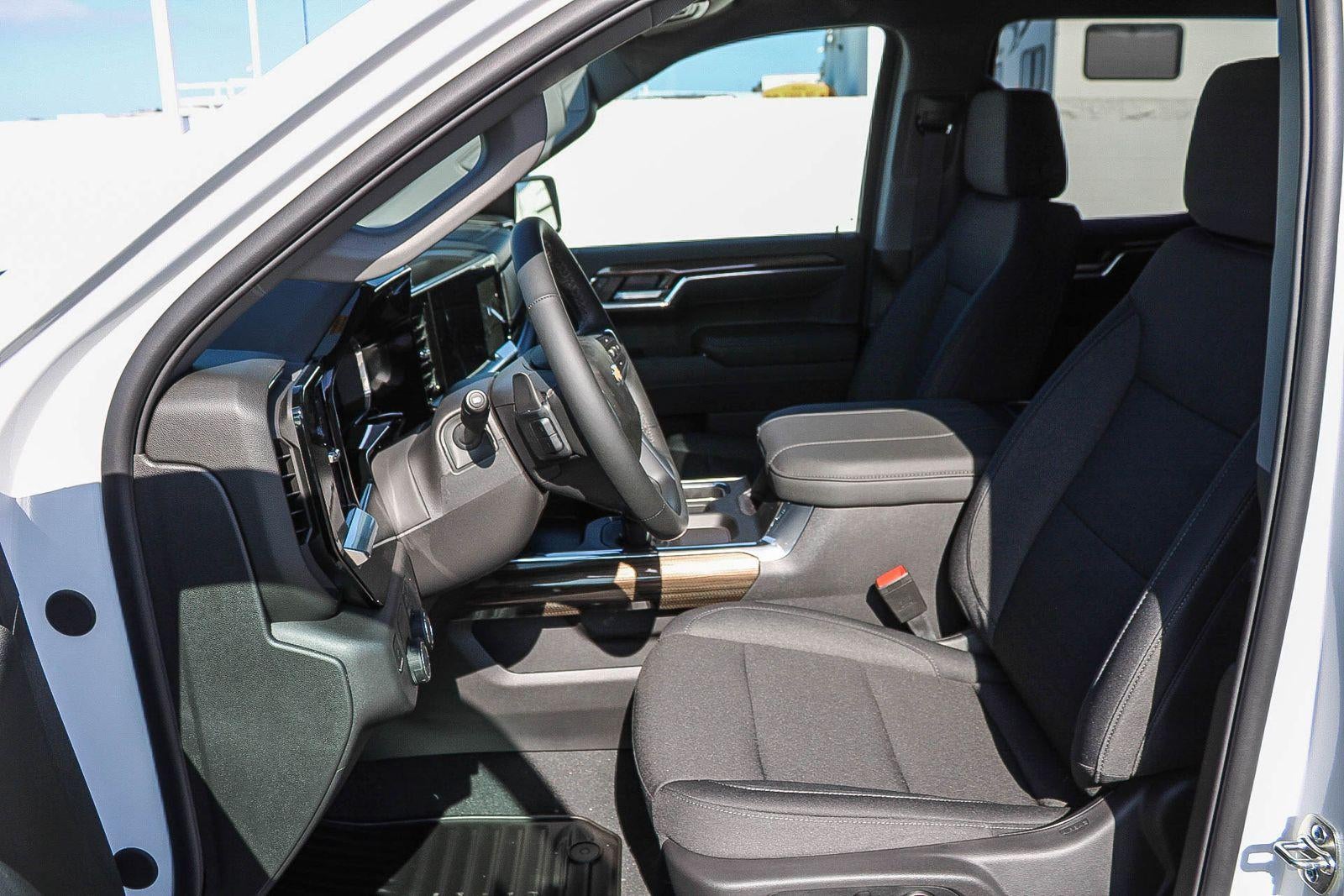2026 Chevrolet Silverado 1500 Crew Cab Short Box 2-Wheel Drive LT