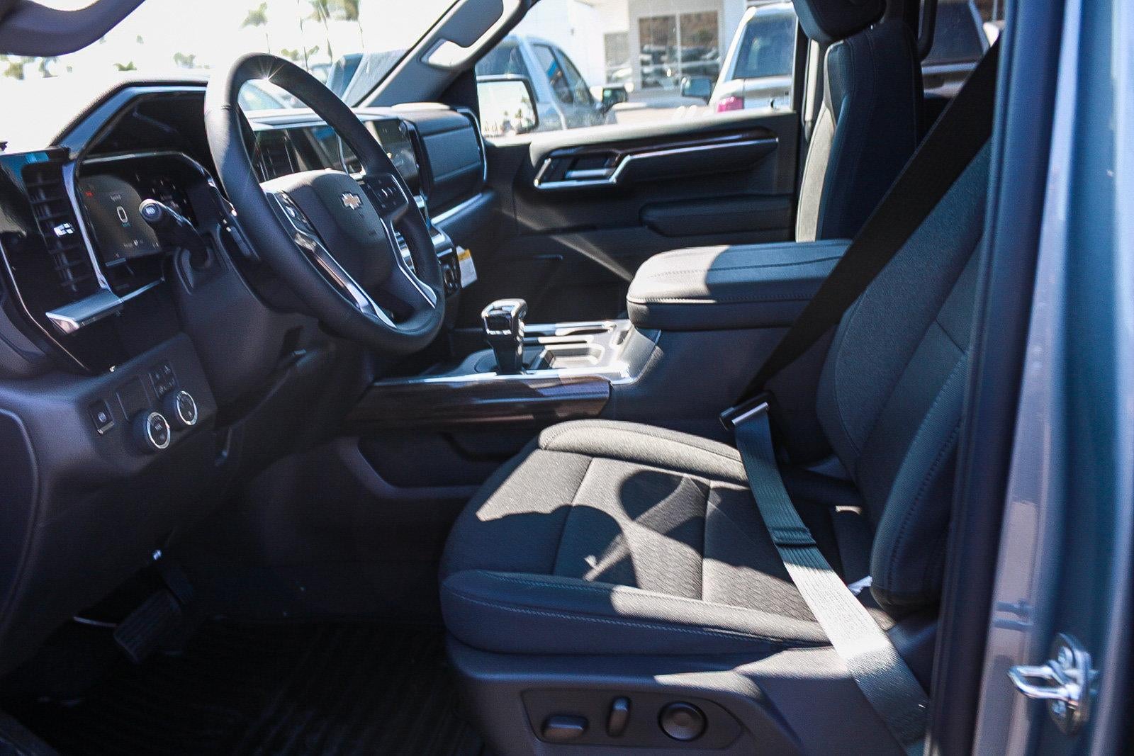 2026 Chevrolet Silverado 1500 Crew Cab Short Box 2-Wheel Drive LT