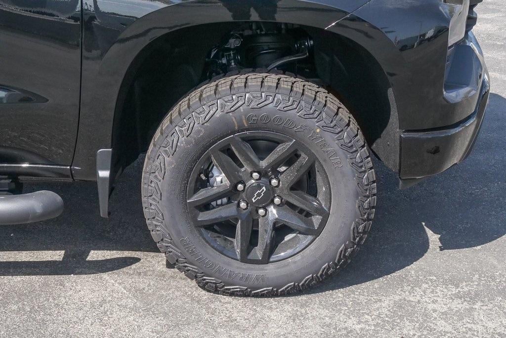 2026 Chevrolet Silverado 1500 Crew Cab Short Box 4-Wheel Drive Custom Trail Boss