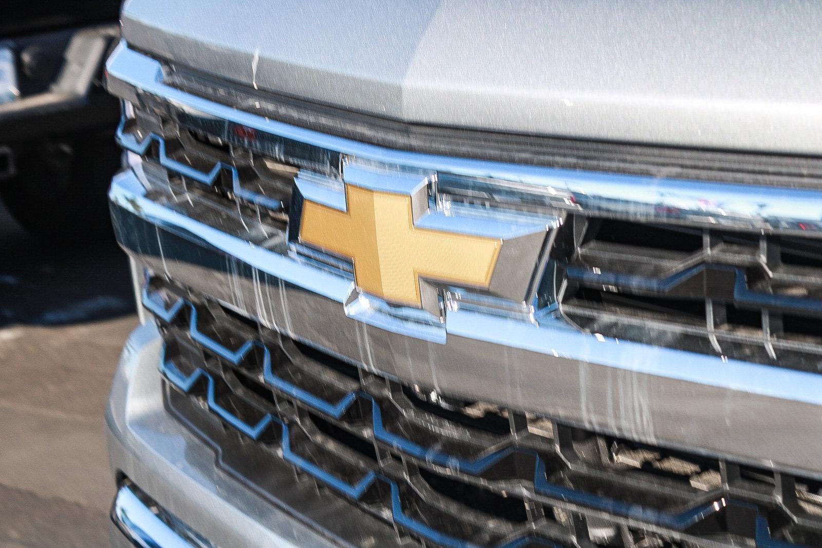 2026 Chevrolet Silverado 1500 Crew Cab Short Box 4-Wheel Drive LT 1LT