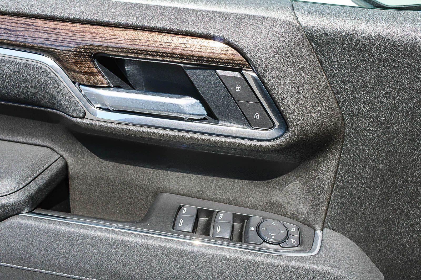 2026 Chevrolet Silverado 1500 Crew Cab Short Box 4-Wheel Drive RST