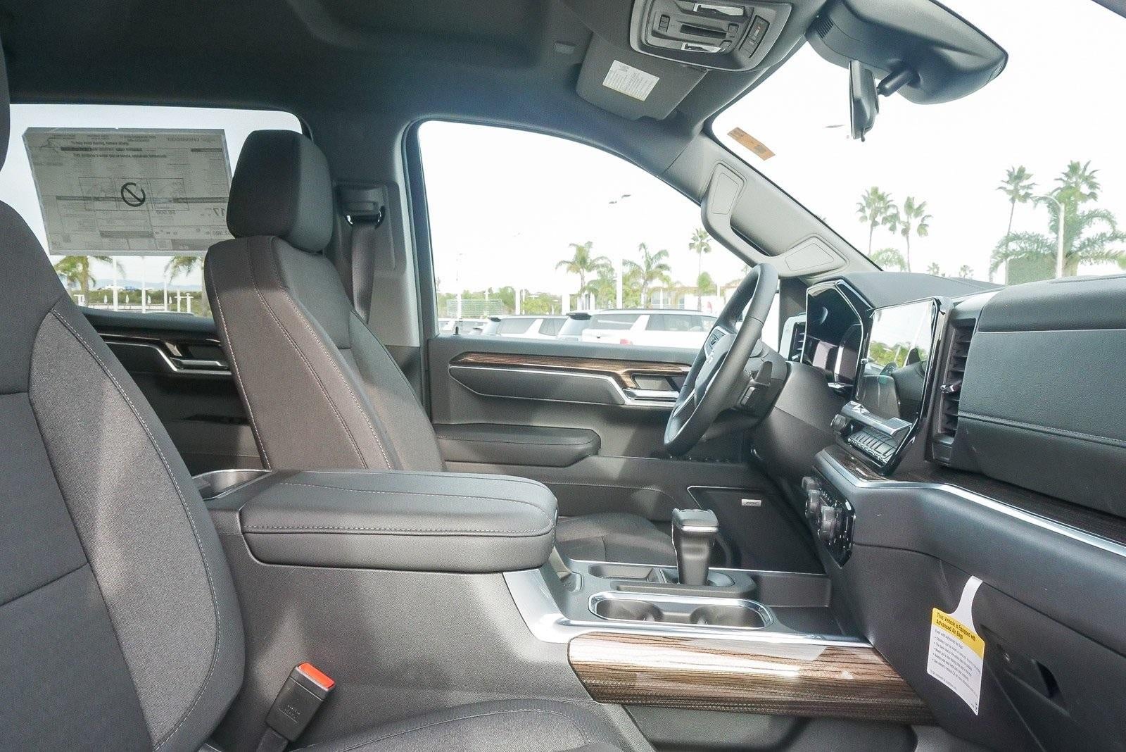 2026 Chevrolet Silverado 1500 Crew Cab Short Box 4-Wheel Drive LT Trail Boss