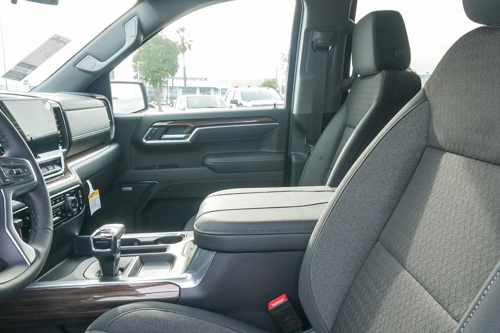 2026 Chevrolet Silverado 1500 Crew Cab Short Box 4-Wheel Drive LT Trail Boss