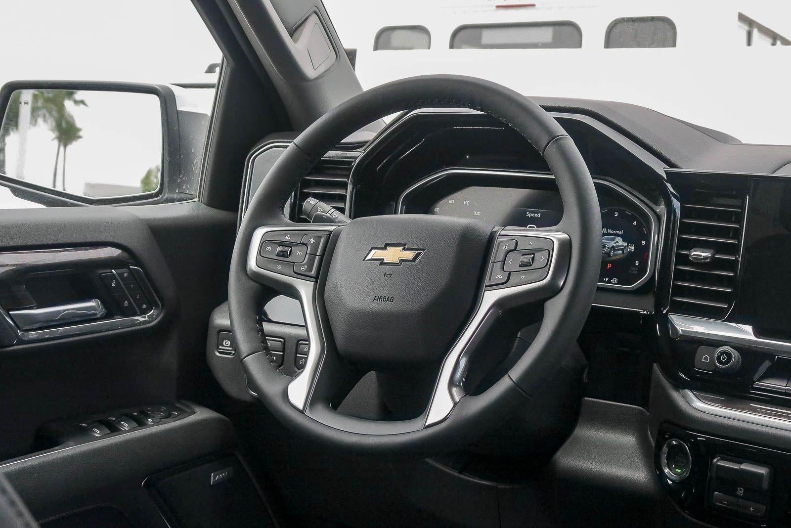2026 Chevrolet Silverado 1500 Crew Cab Short Box 4-Wheel Drive LTZ