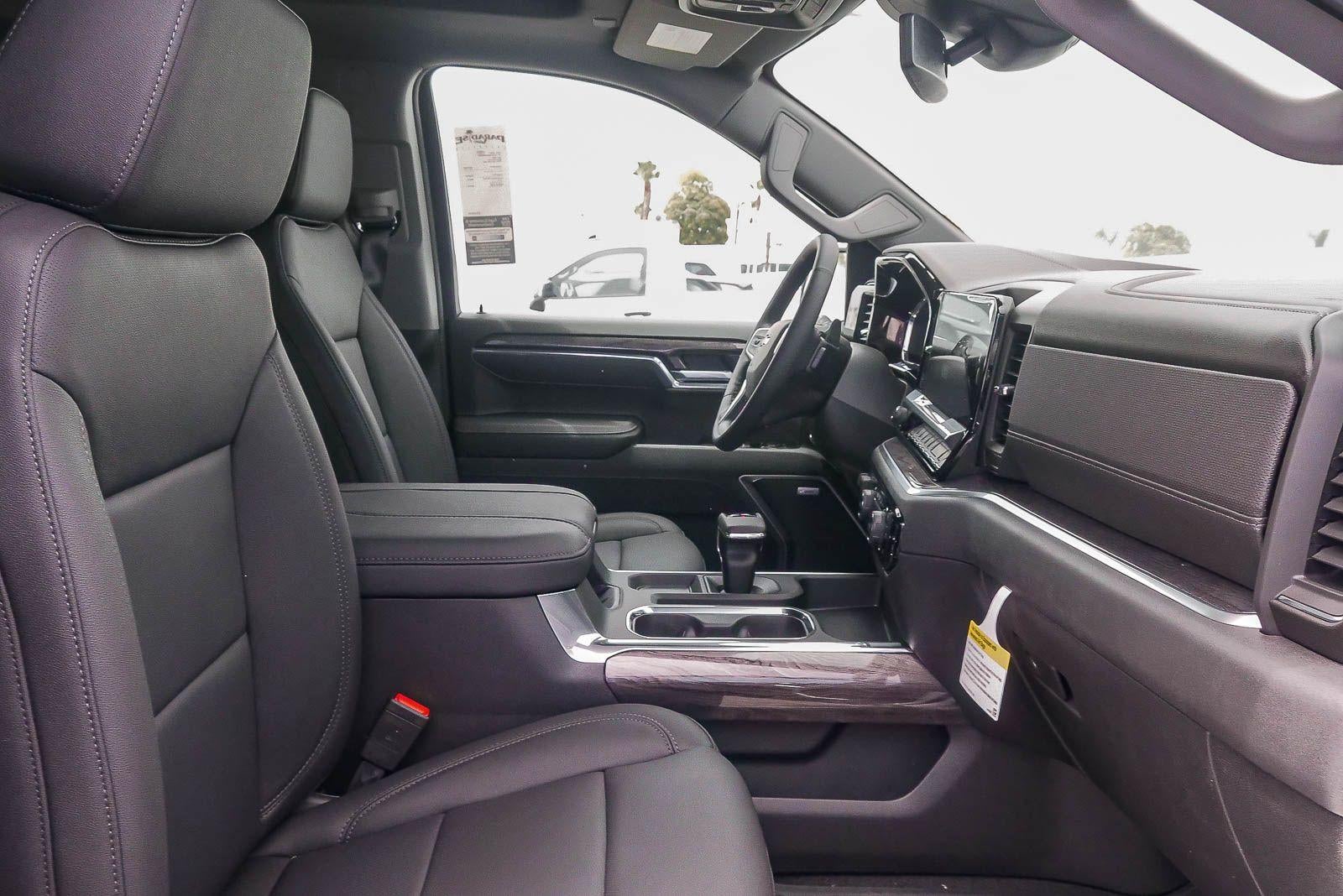 2026 Chevrolet Silverado 1500 Crew Cab Short Box 4-Wheel Drive LTZ