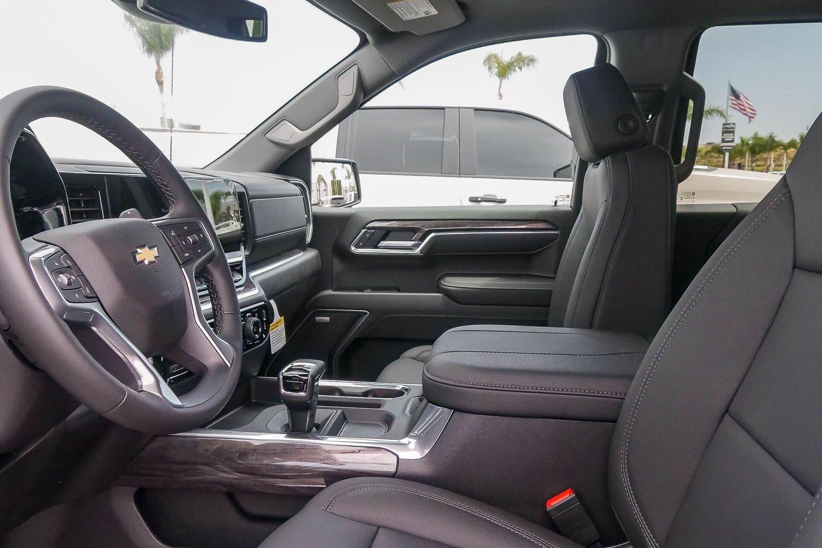 2026 Chevrolet Silverado 1500 Crew Cab Short Box 4-Wheel Drive LTZ