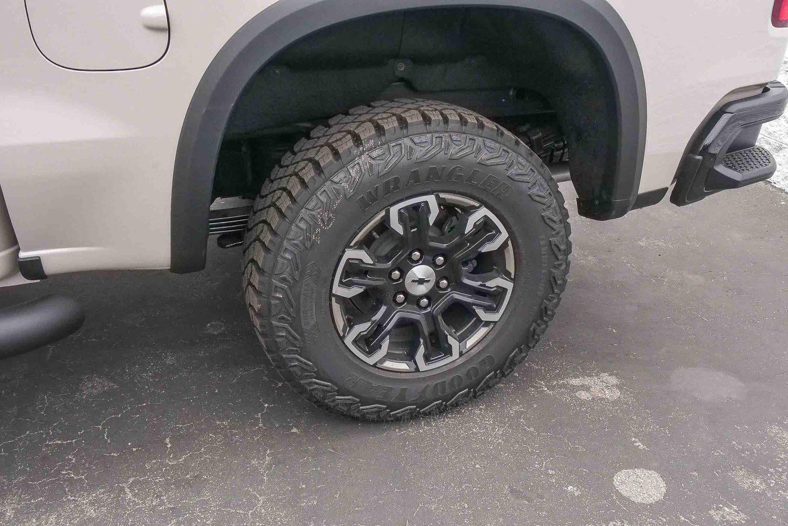 2026 Chevrolet Silverado 1500 Crew Cab Short Box 4-Wheel Drive ZR2