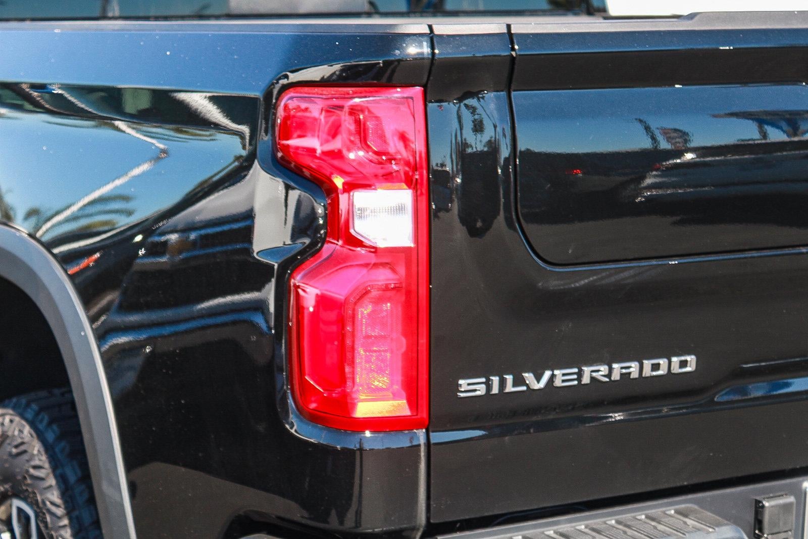 2026 Chevrolet Silverado 1500 Crew Cab Short Box 4-Wheel Drive ZR2