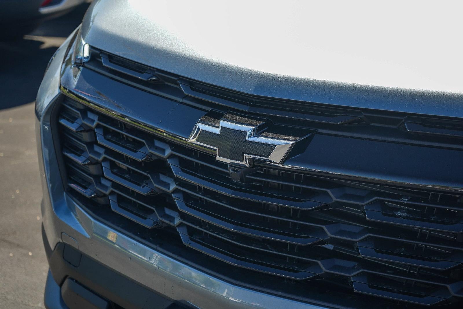 2027 Chevrolet Equinox FWD LT