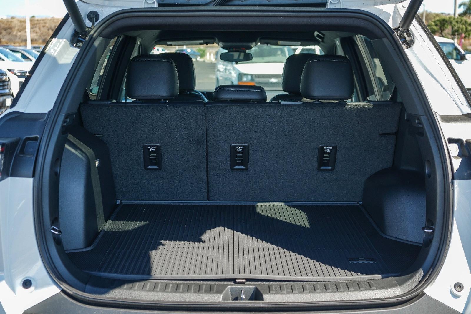 2027 Chevrolet Equinox FWD LT