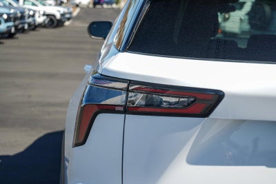 2027 Chevrolet Equinox FWD LT