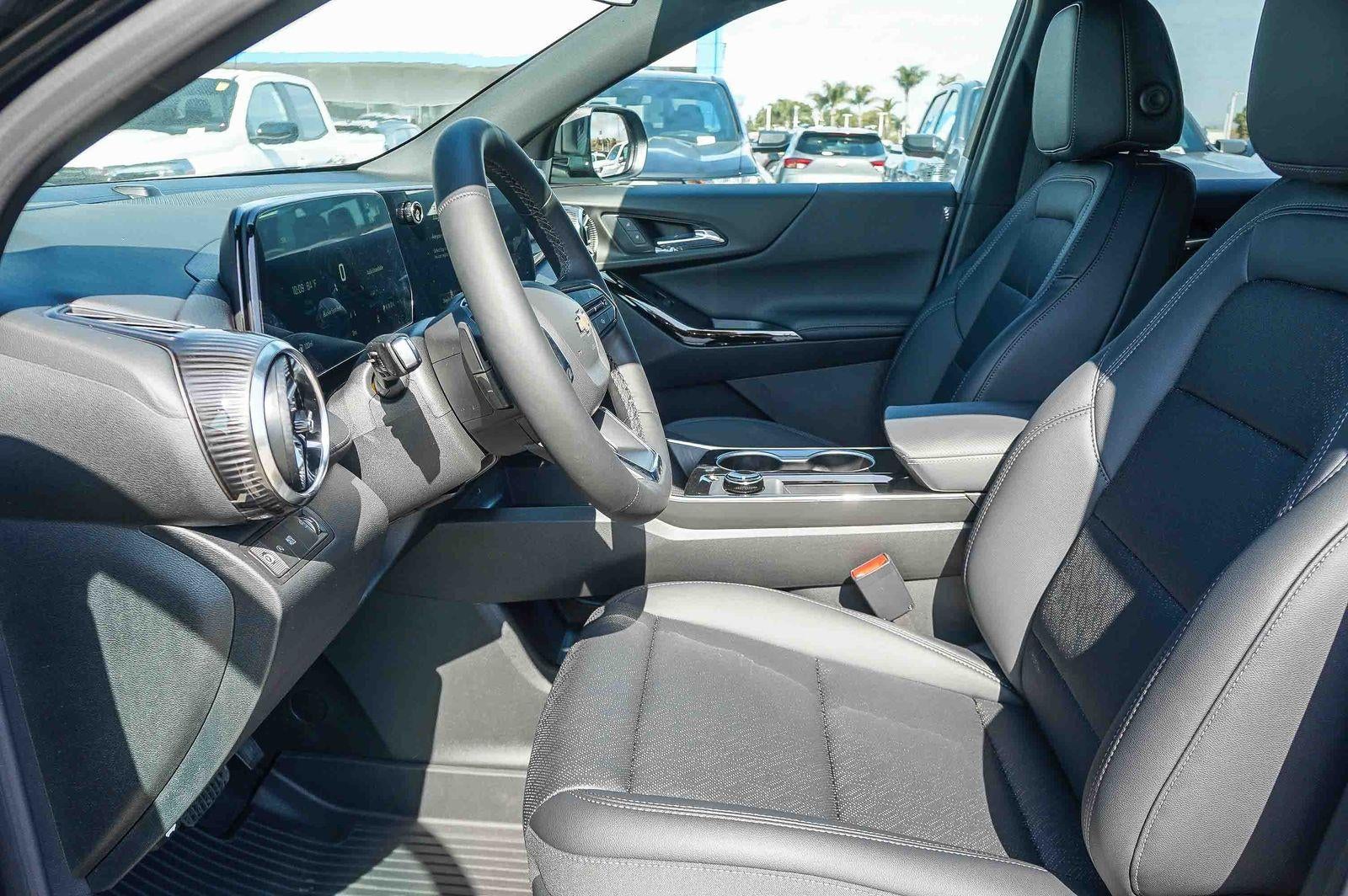 2027 Chevrolet Equinox FWD LT