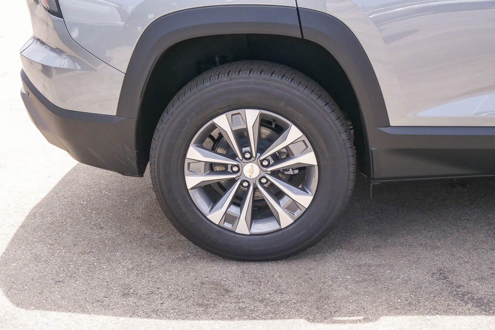 2026 Chevrolet Equinox Base