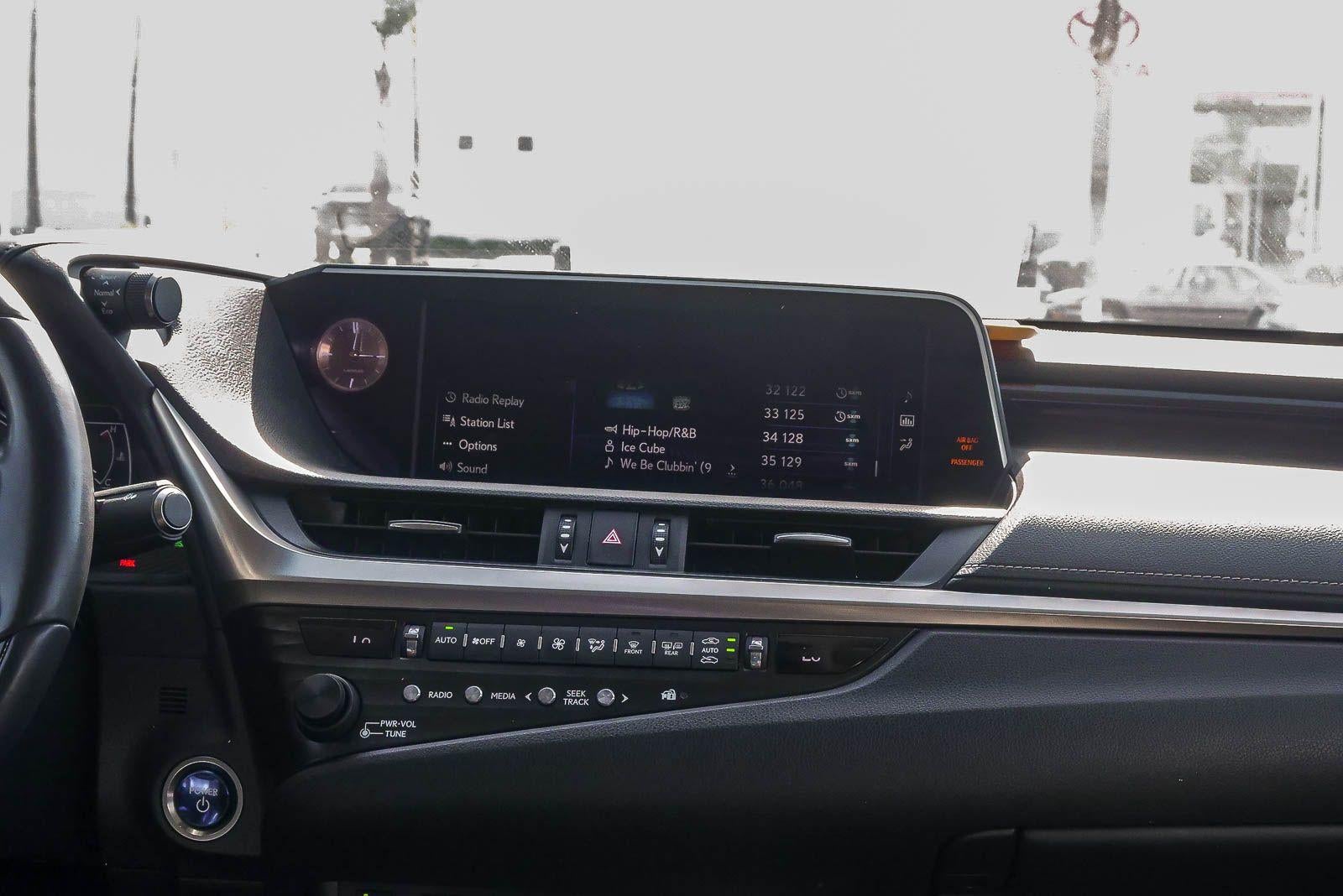 2019 Lexus ES ES 300h