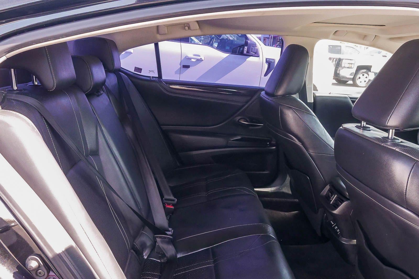 2019 Lexus ES ES 300h