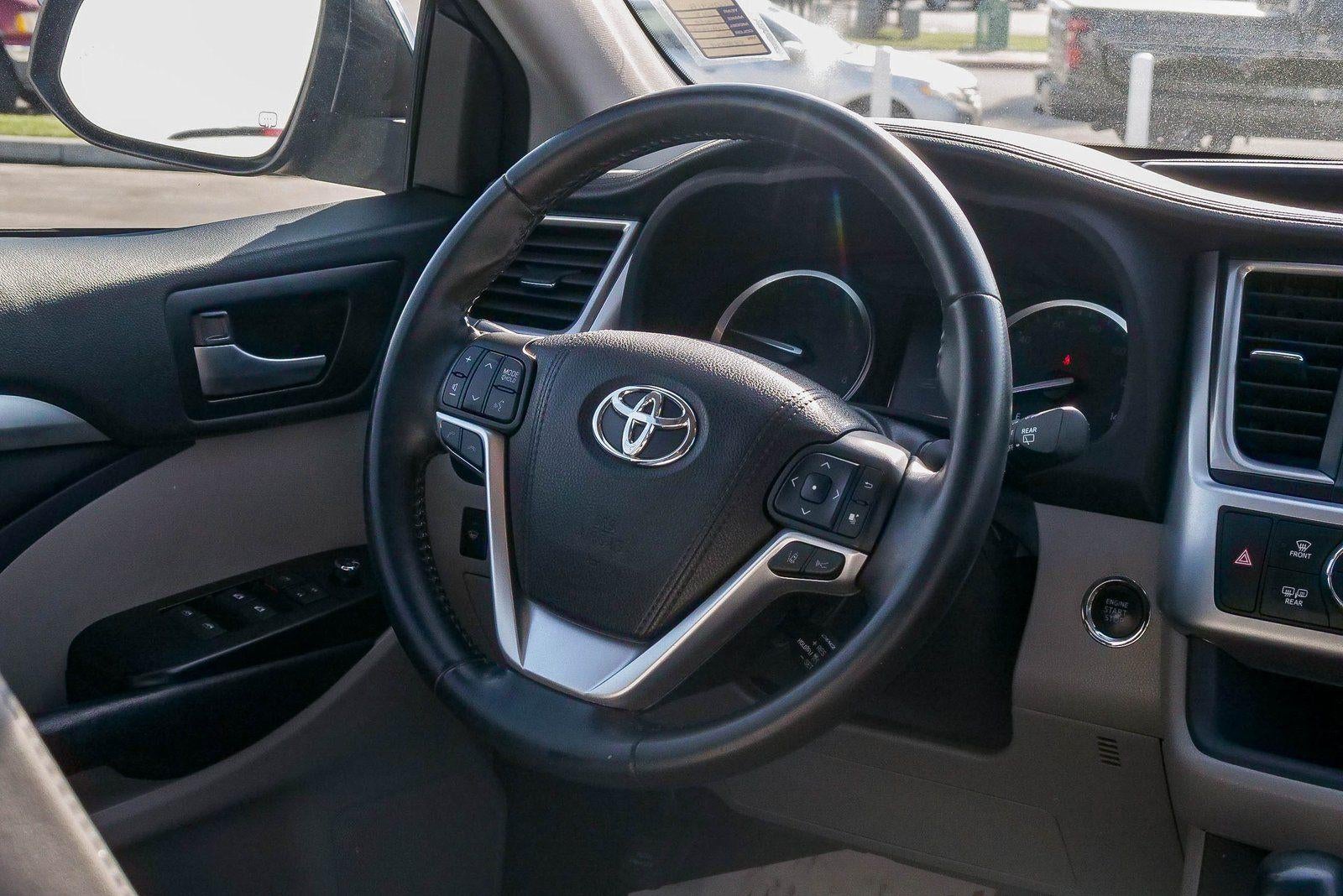 2018 Toyota Highlander SE