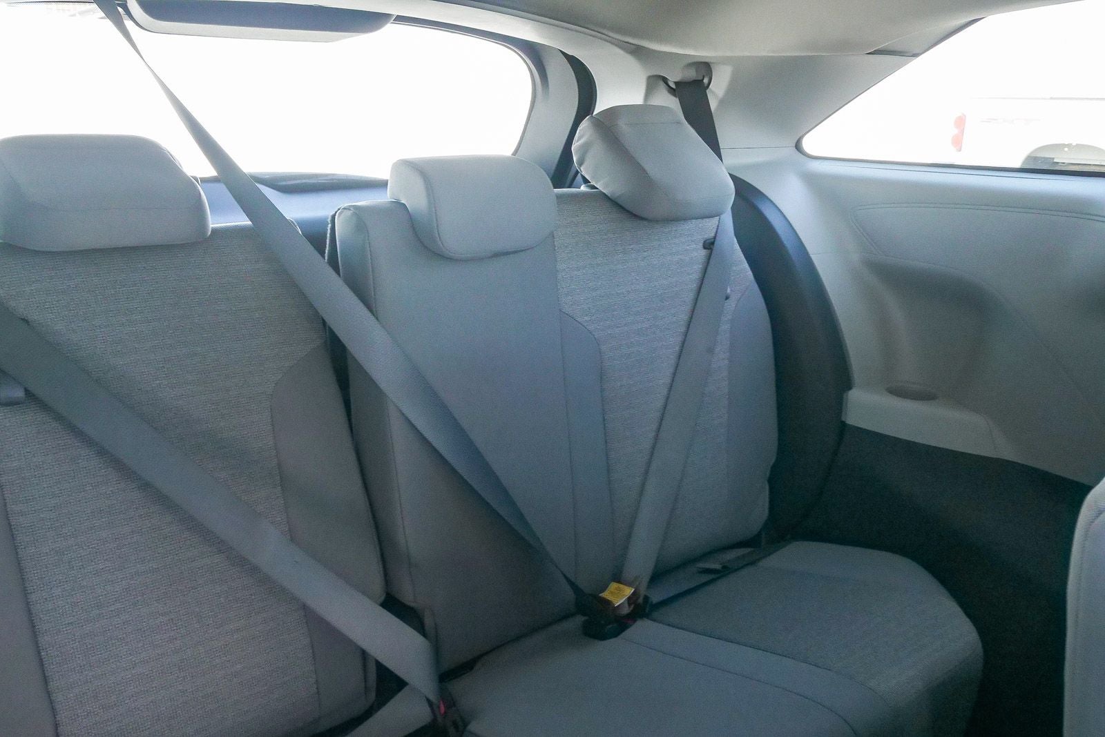 2022 Toyota Sienna LE