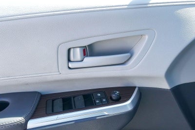 2022 Toyota Sienna LE