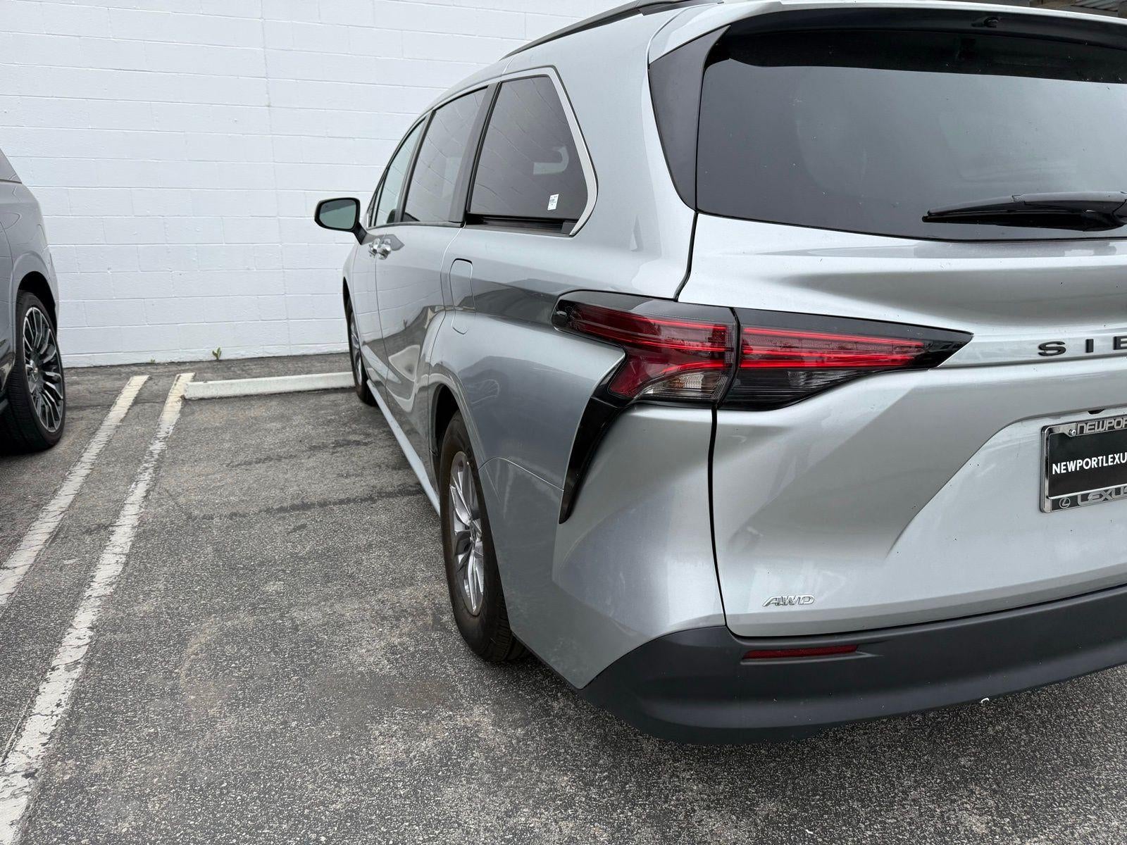 2022 Toyota Sienna LE